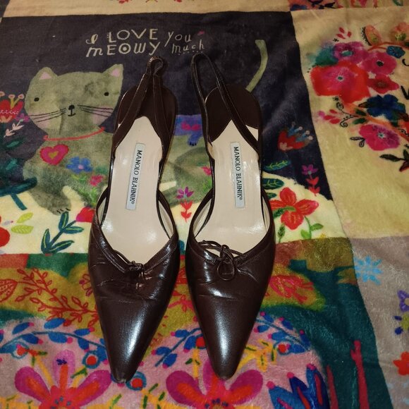 Manolo Blahnik brown litalian leather strap back heels size EU40